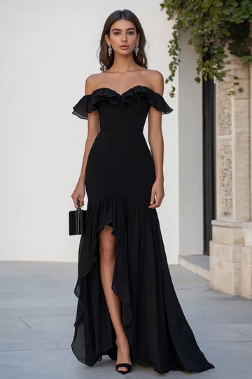 Robe formelle en mousseline de soie noire à épaules dénudées avec fente